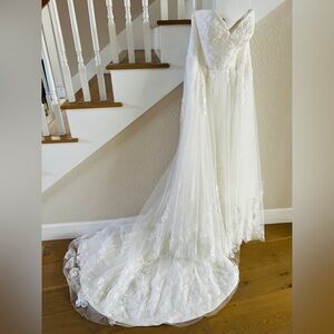 Elegant White Lace Wedding Dress